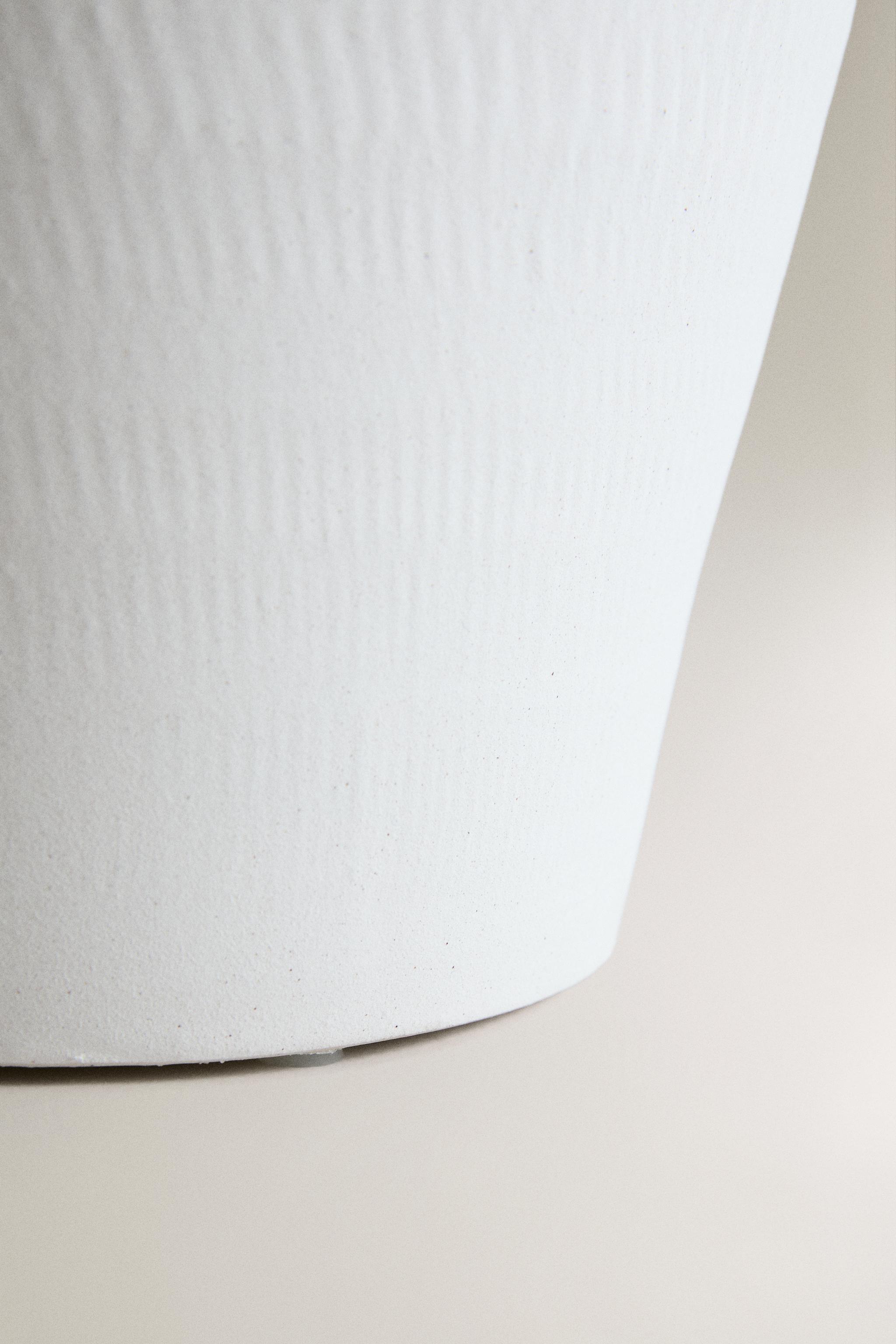 VASE CÉRAMIQUE TEXTURÉ