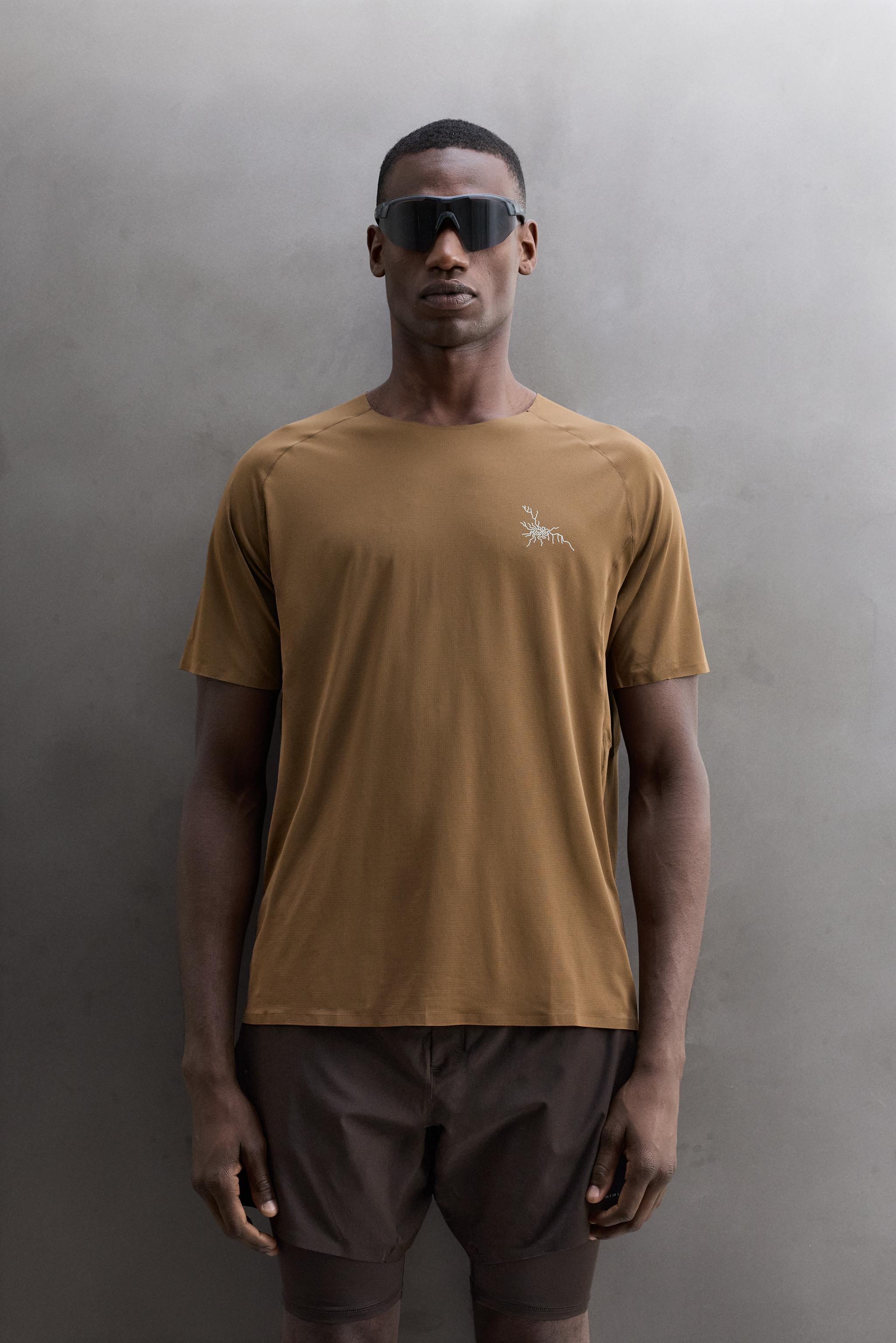 TEXTURED TECHNICAL T-SHIRT