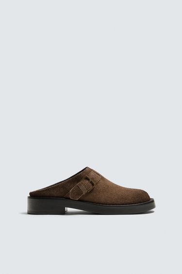 Zara BUCKLED LEATHER CLOGS - Brown