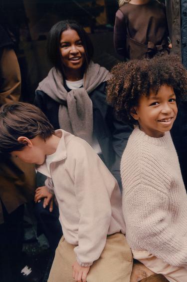 BAGGY SOFT TOUCH TROUSERS WITH TOPSTITCHING - Light beige by Zara