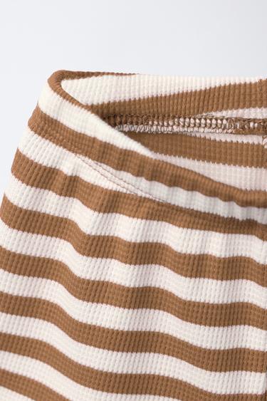 ENSEMBLE GAUFRÉ T-SHIRT ET BERMUDA À RAYURES - Marron clair de Zara - Image 3