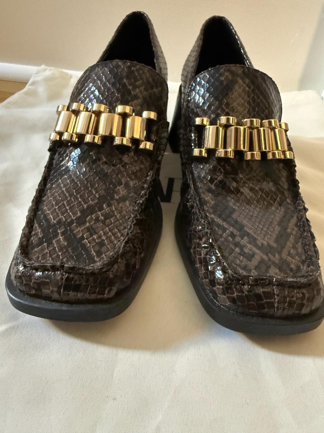 HEELED LOAFERS WITH BUCKLE - Image 4