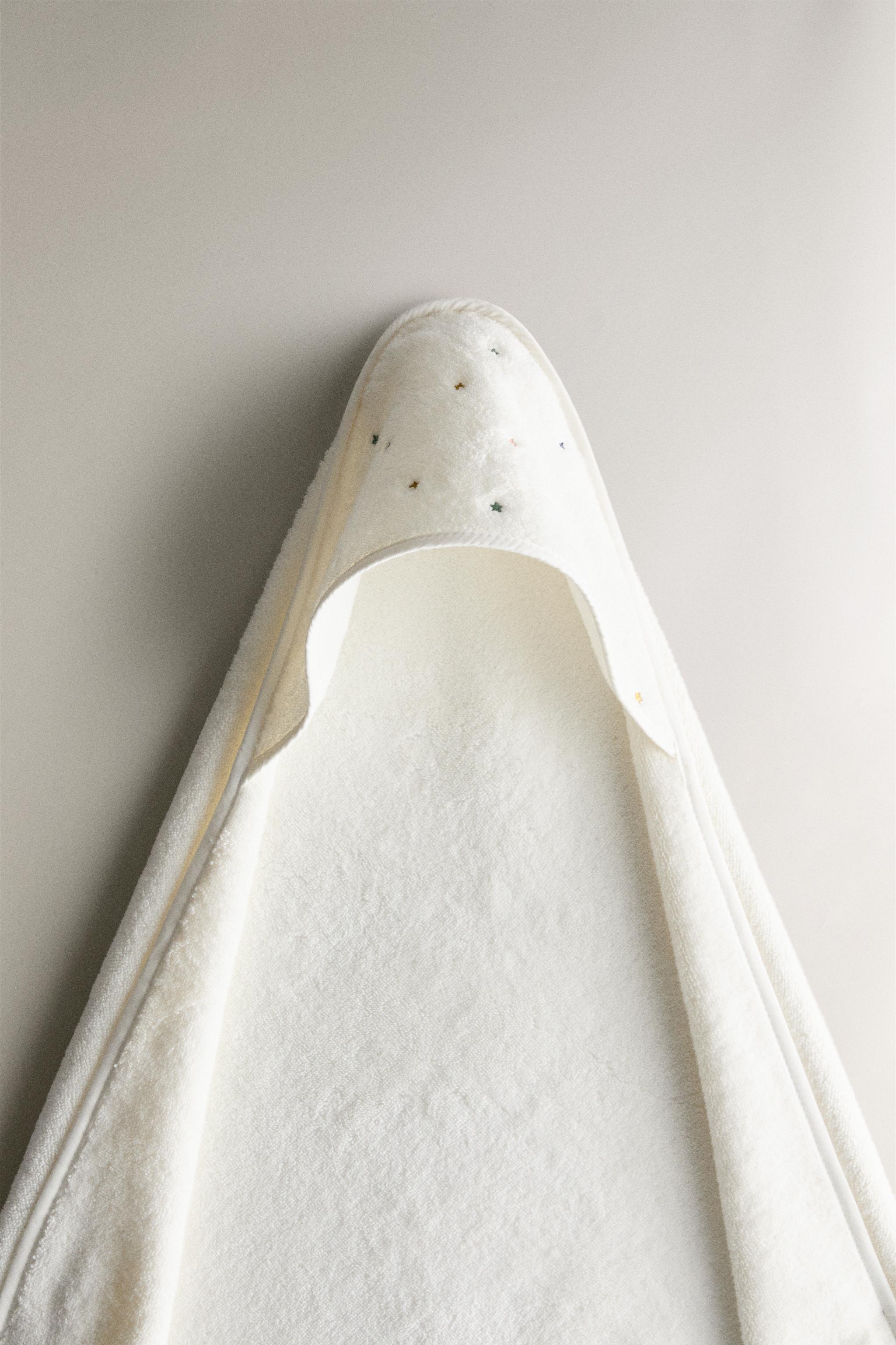 STARS HOODED BABY TOWEL — Oyster-white (alternate view)