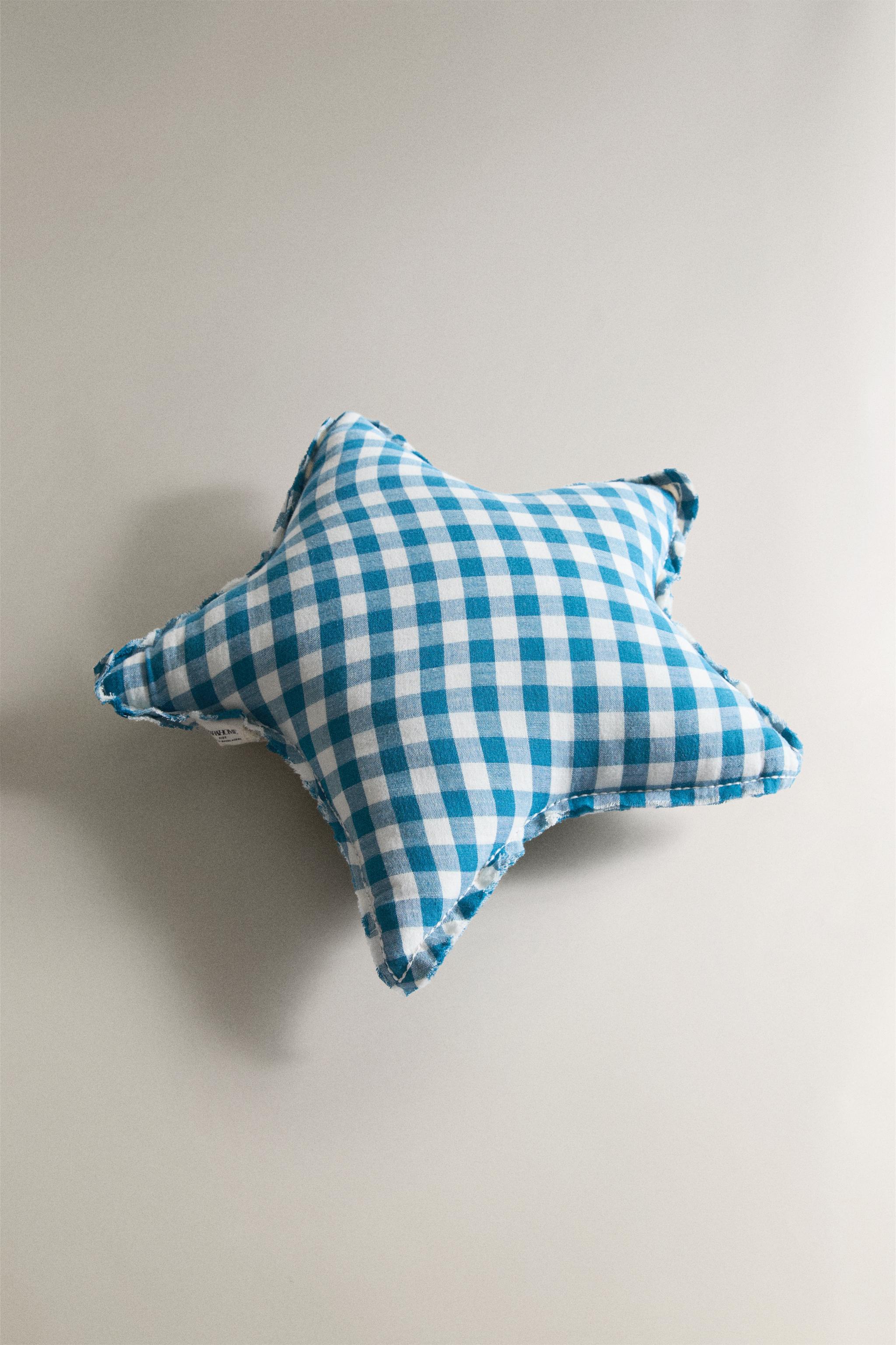 KIDS’ STAR CUSHION — Bluish