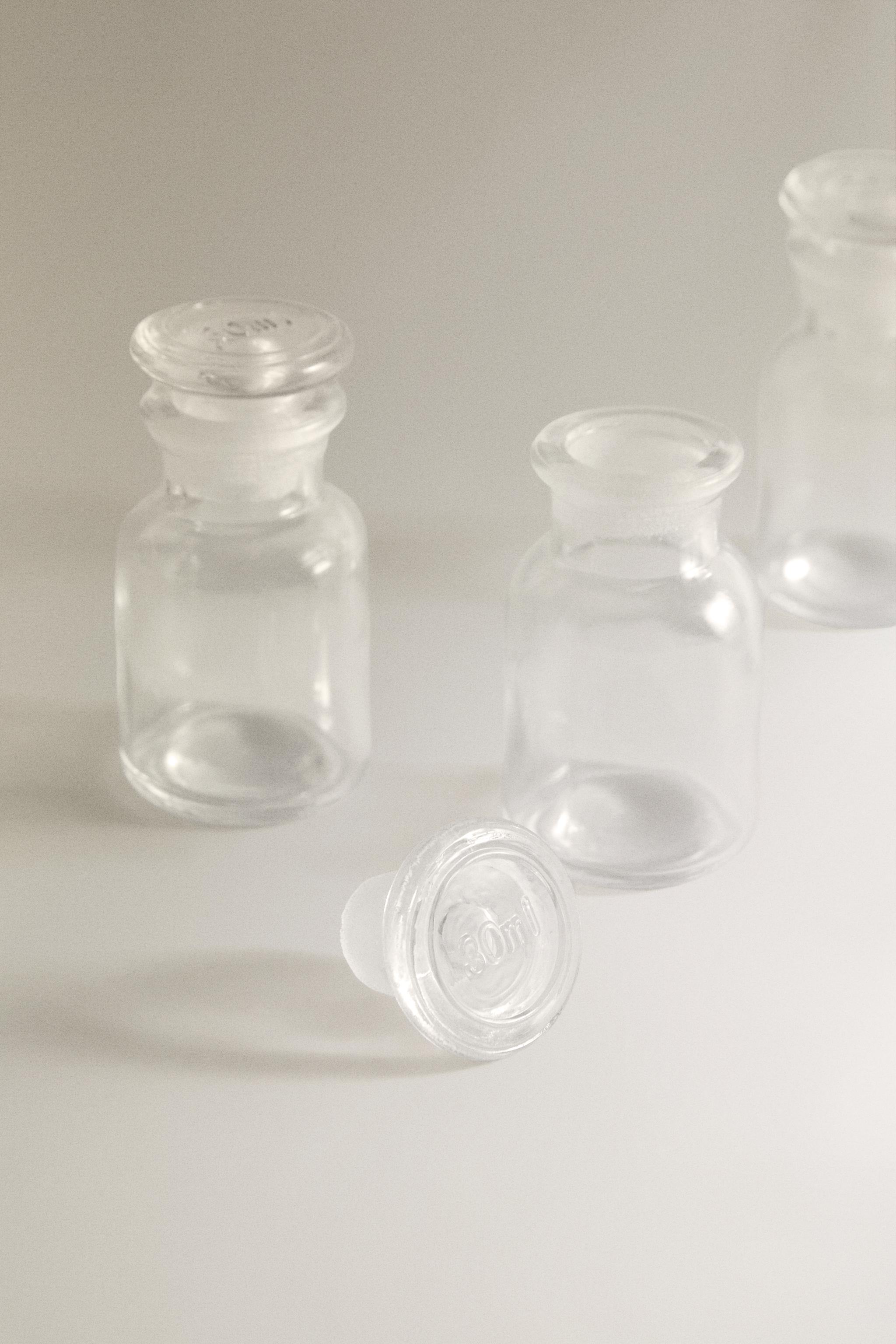 WOODEN SPICE RACK WITH GLASS JARS