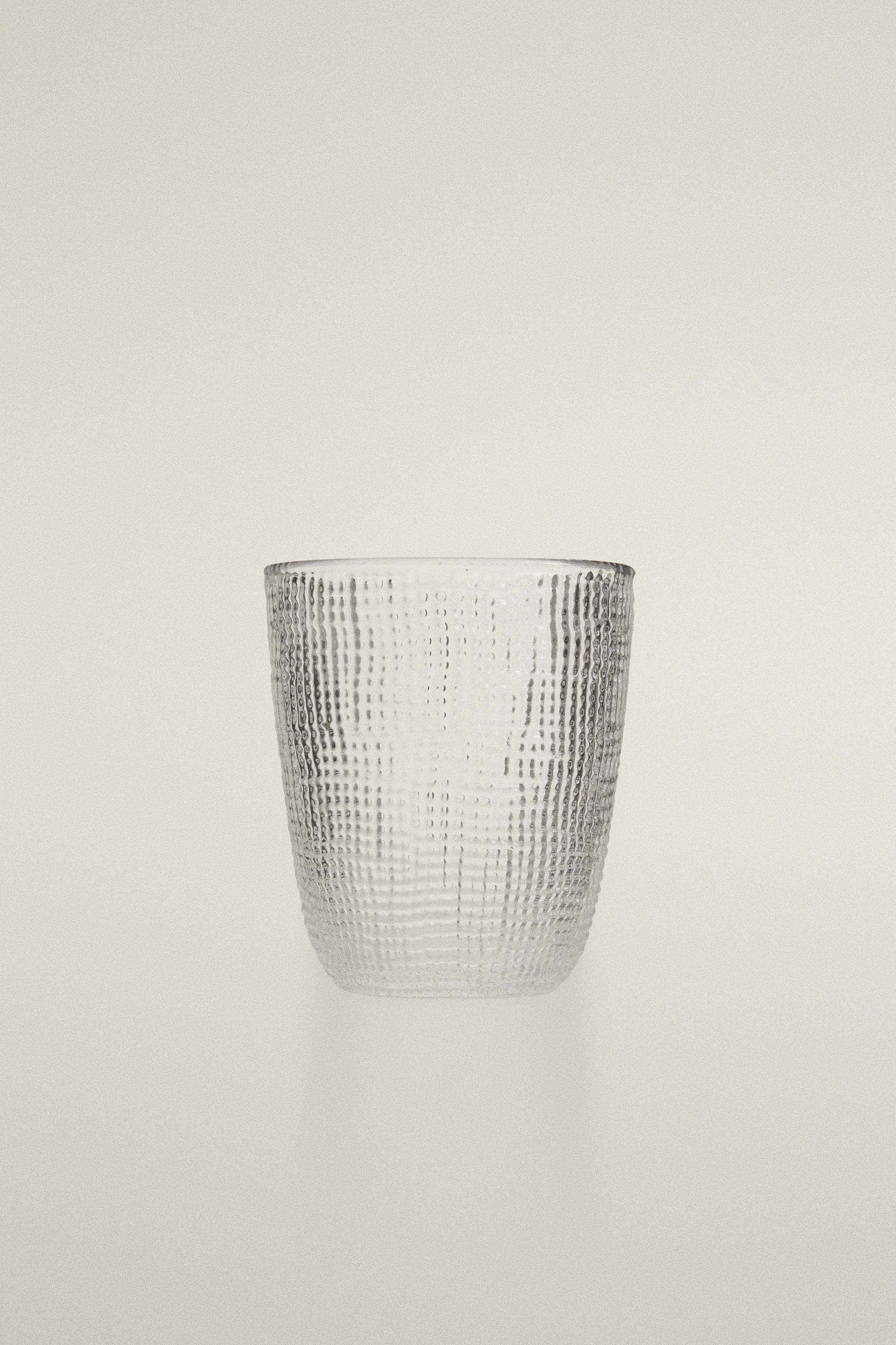 RAISED DESIGN GLASS TUMBLER — Transparent