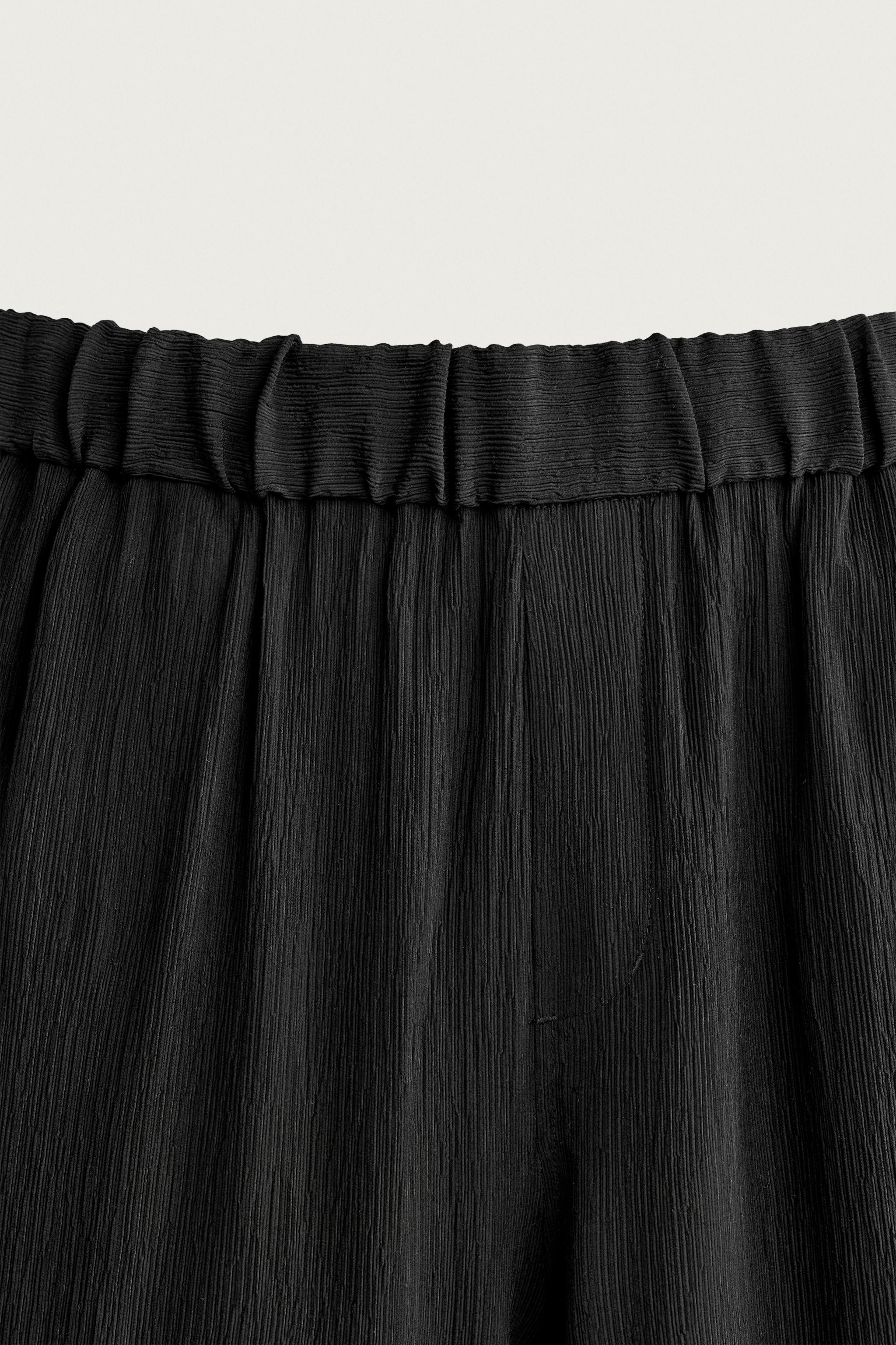 Мужские брюки Zara TEXTURED RELAXED FIT PANTS — фото 9