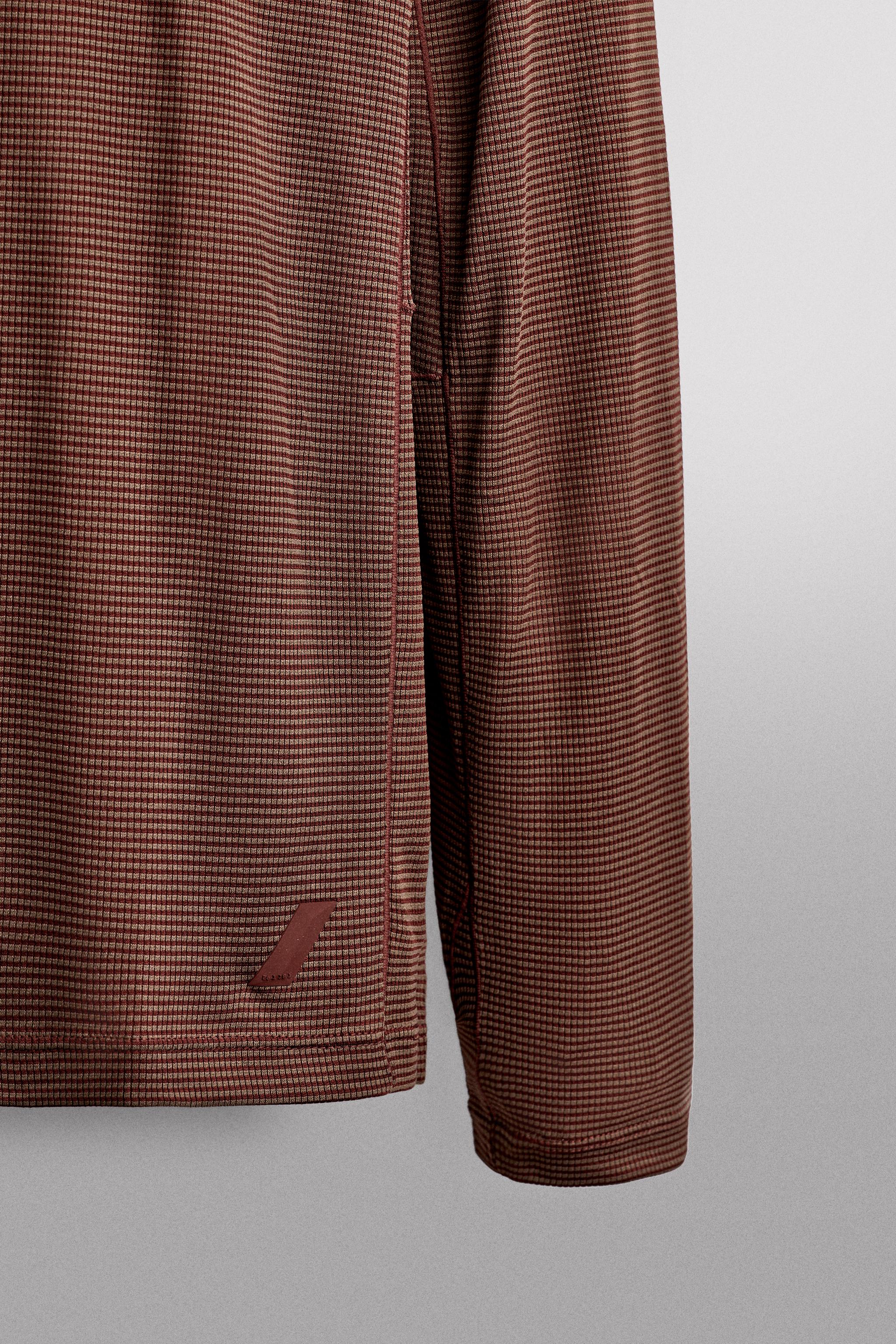 TEXTURED TECHNICAL T-SHIRT