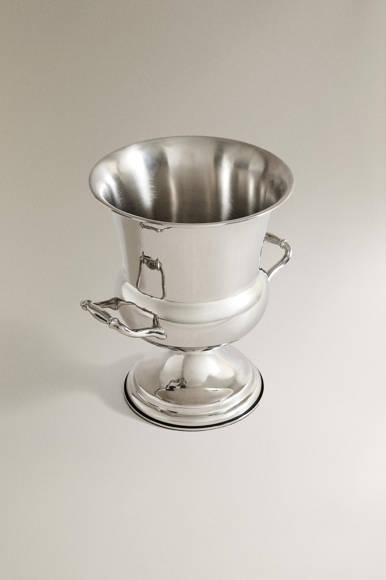 STAINLESS STEEL COOLER — Steel