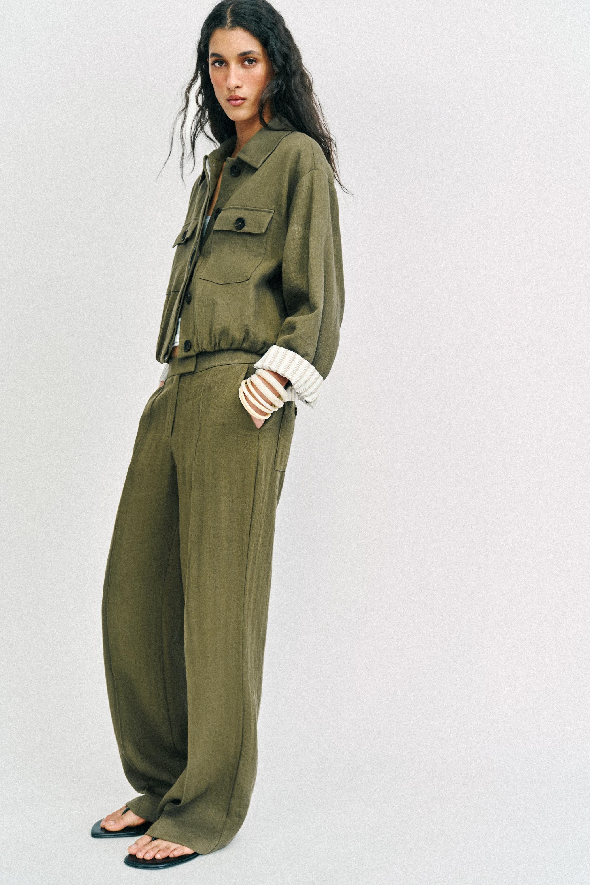 STRAIGHT LEG PIN TUCK PANTS