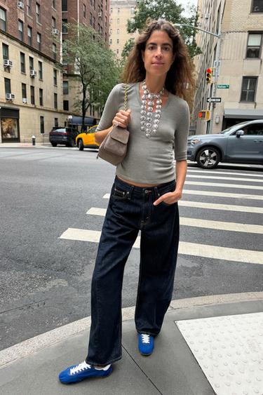 V-NECK T-SHIRT - Taupe grey by Zara