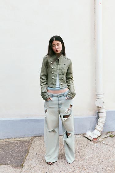 جاكيت بأزرار محدد الخصر - أخضر الخاص بـ Zara