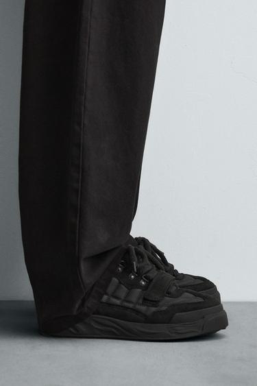 SNEAKER VOLUME MONOCOLOR - Nero di Zara - Immagine 0