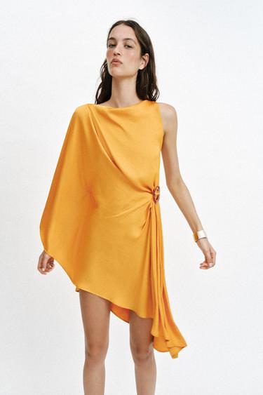 ROBE ASYMÉTRIQUE À BOUCLE - Curry de Zara