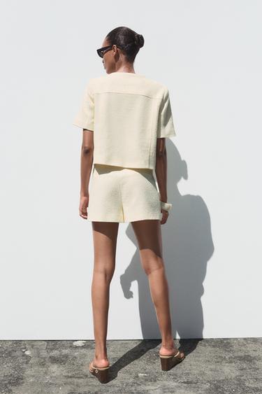 TEXTURED BERMUDA SHORTS WITH GOLD BUTTONS - Printed by Zara - Image 3