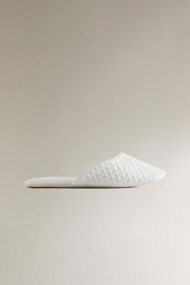 CHAUSSONS TISSU PLUMETIS DÉTAIL SATIN - Blanc de Zara - Image 1