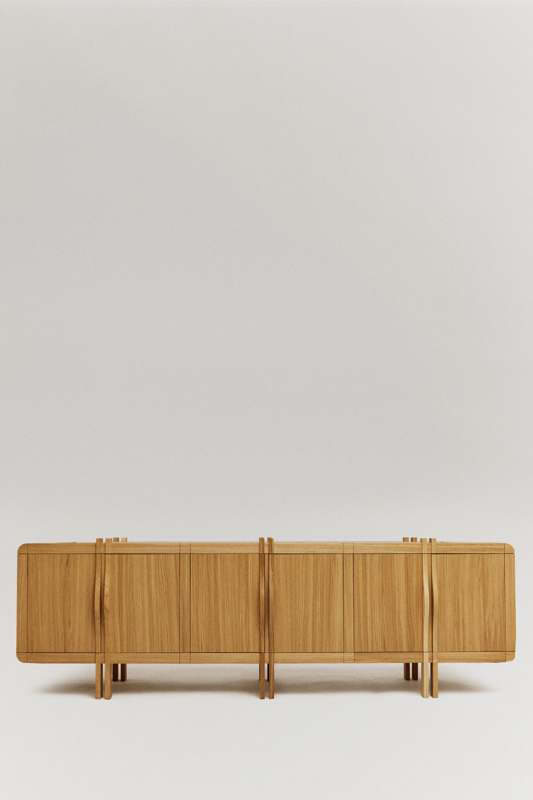 THE PATIENT SIDEBOARD