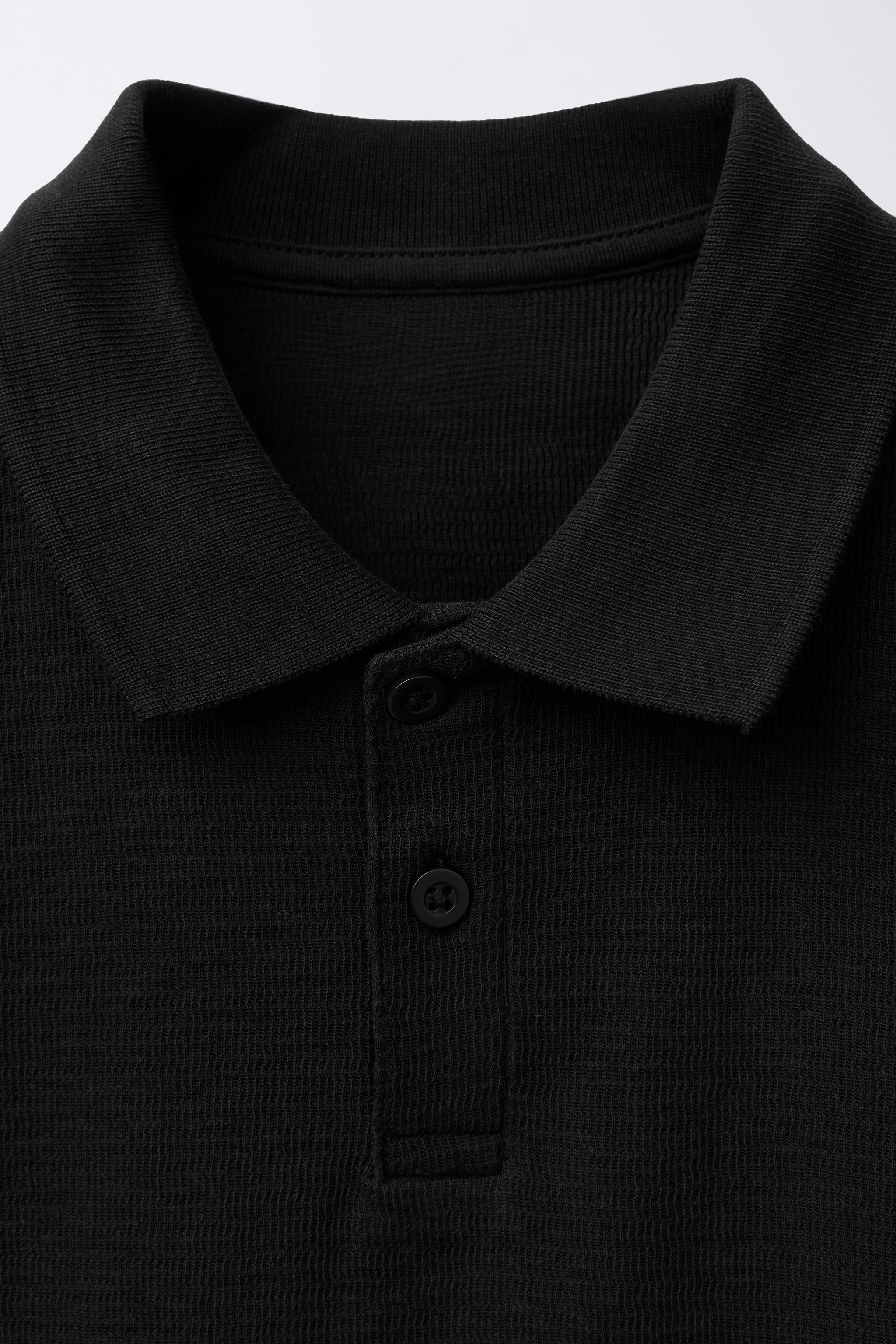 TEXTURED POLO WITH LABEL