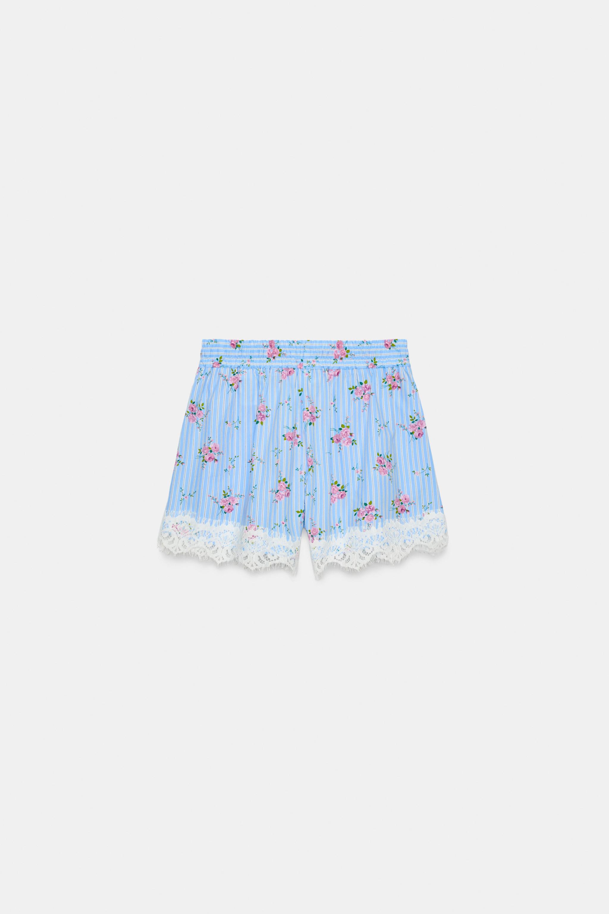 LACE STRIPED SHORTS