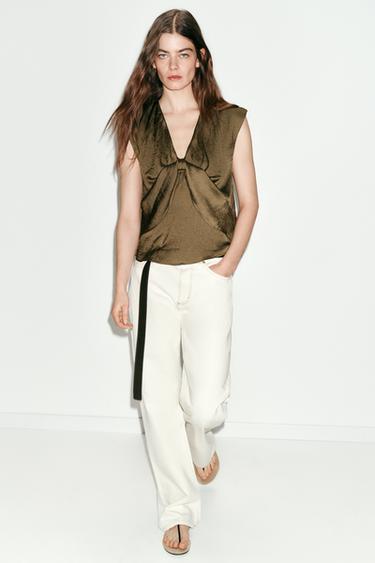 TOP SATINADO NUDO - Khaki de Zara