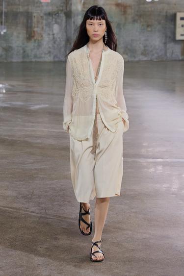 ZW COLLECTION BLUSE MED PERLEBRODERI - råhvid fra Zara