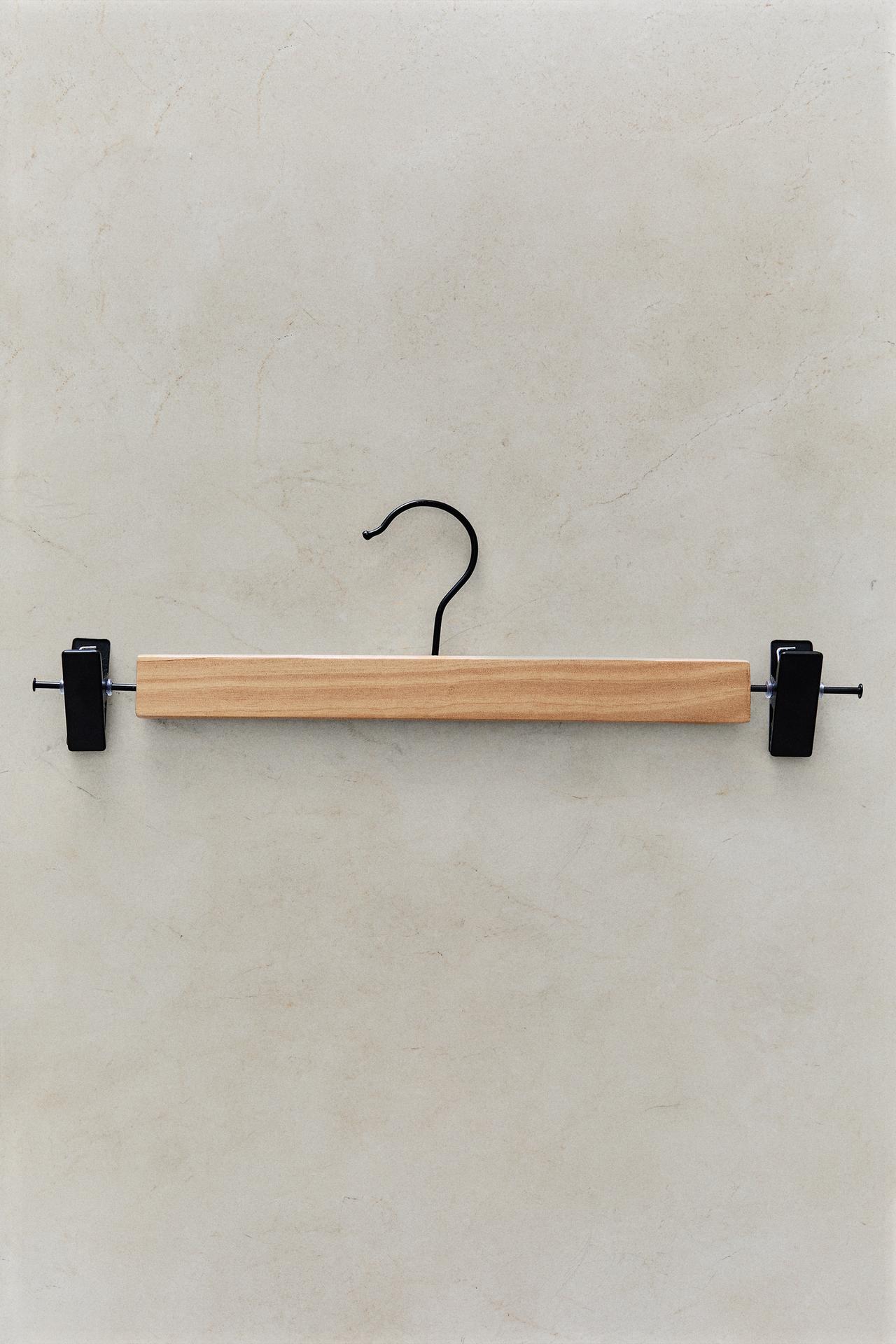 WOODEN SKIRT HANGER (SET OF 3) — Light beige