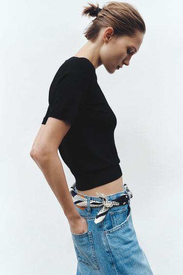 TOP BASIQUE EN MAILLE UNI À MANCHES COURTES - Noir de Zara - Image 2