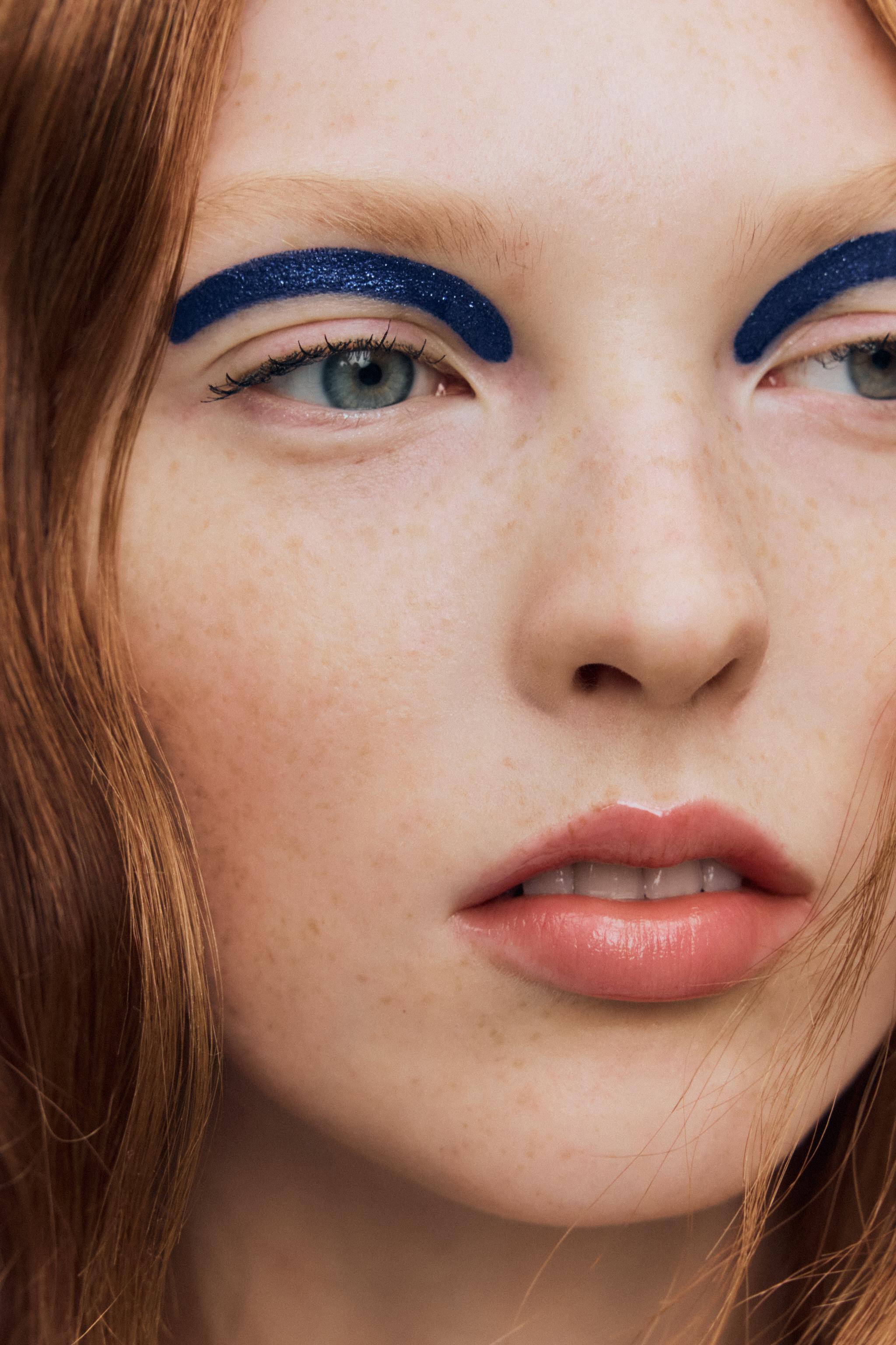 LIQUID EYE SHADOW — Darkest Blue