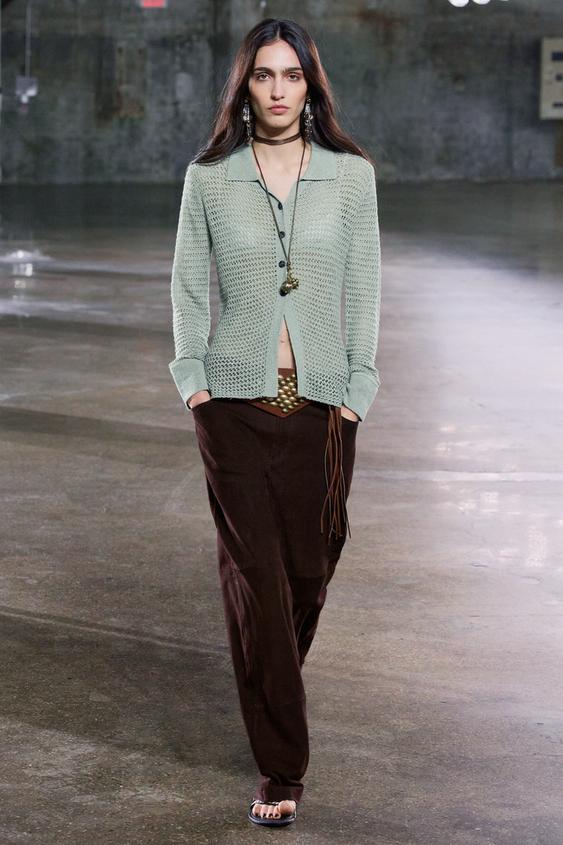 PLETENÝ SVETR S POLO LĺMCEM A OŘEZANÝM VZHLEDEM - Mořská zelená od Zara - Obrázek 0