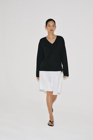 Playera de algodón de cuello V