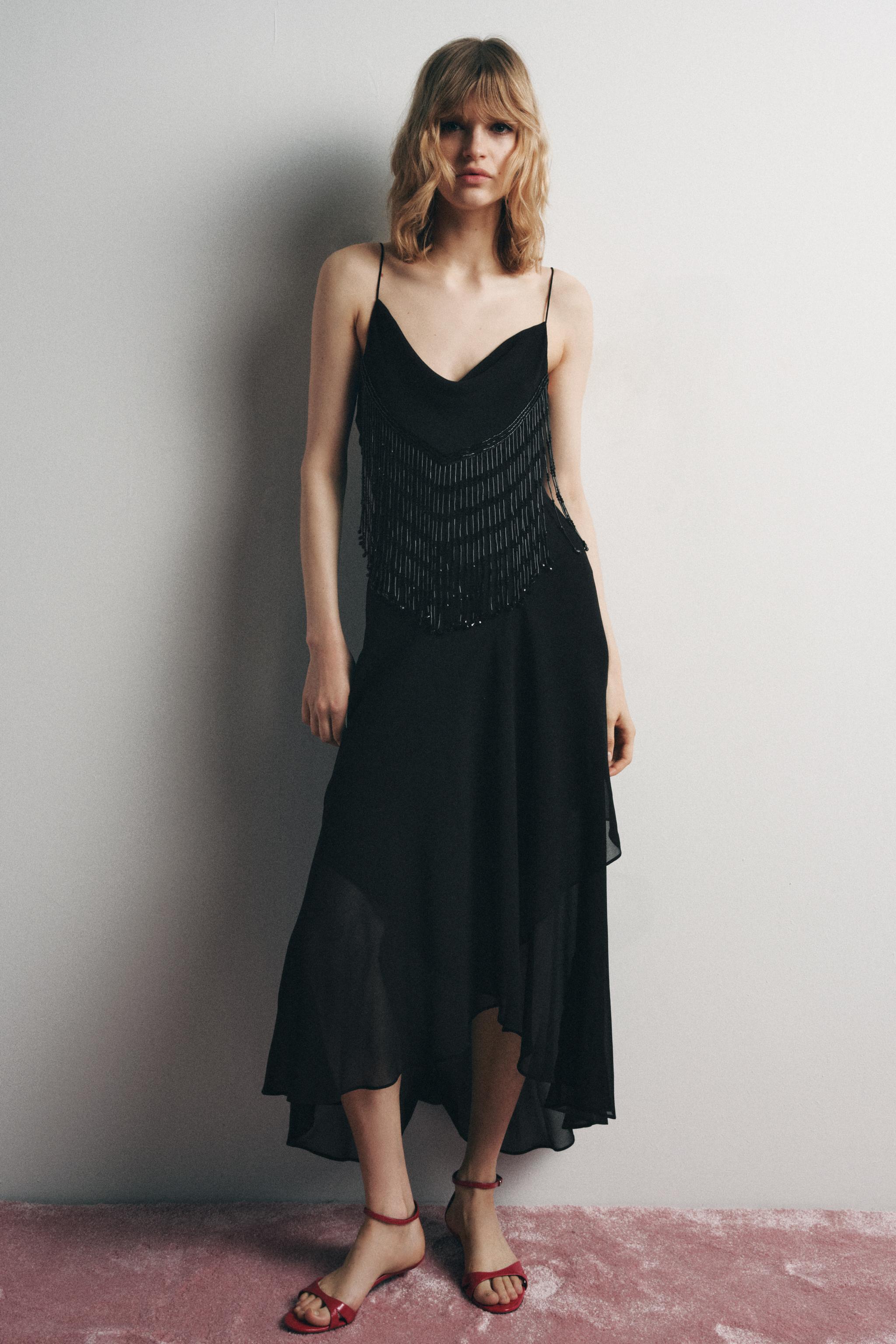 miki - the new society ワンピース LIMITED EDITION ビーズ付きミディワンピース - ブラック | ZARA