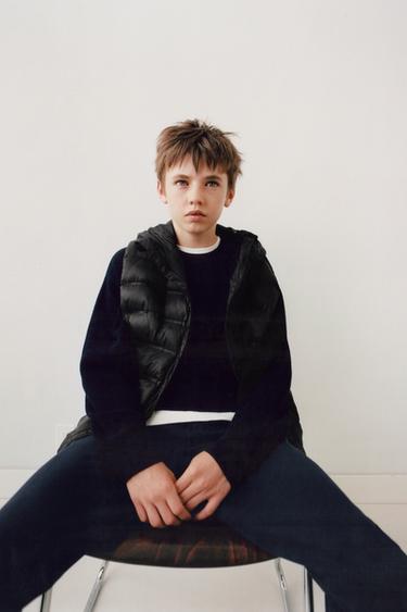 Zara ULTRALAKI VODOOTPORNI PRSLUK – Crna