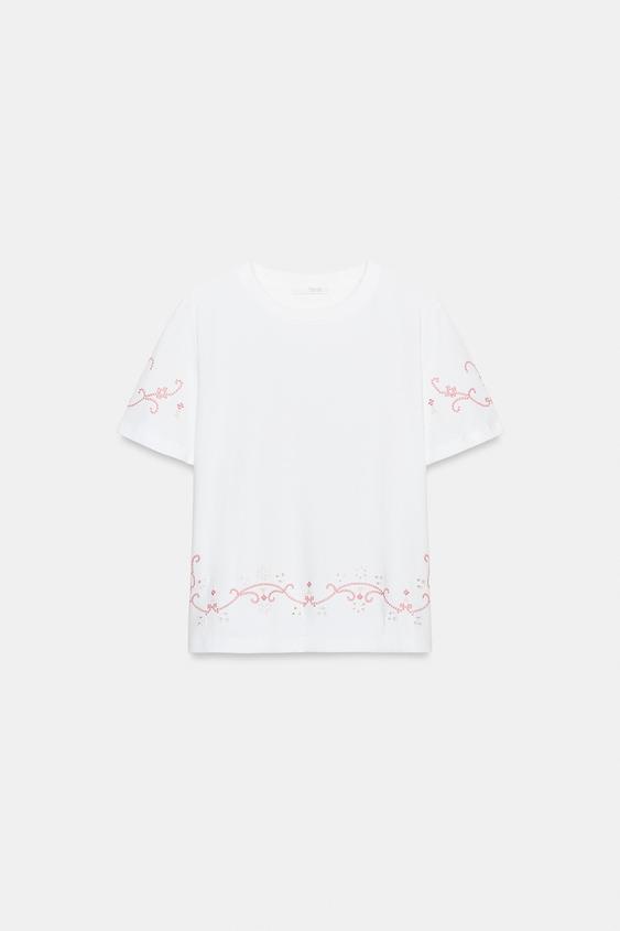 CONTRAST EMBROIDERED T-SHIRT