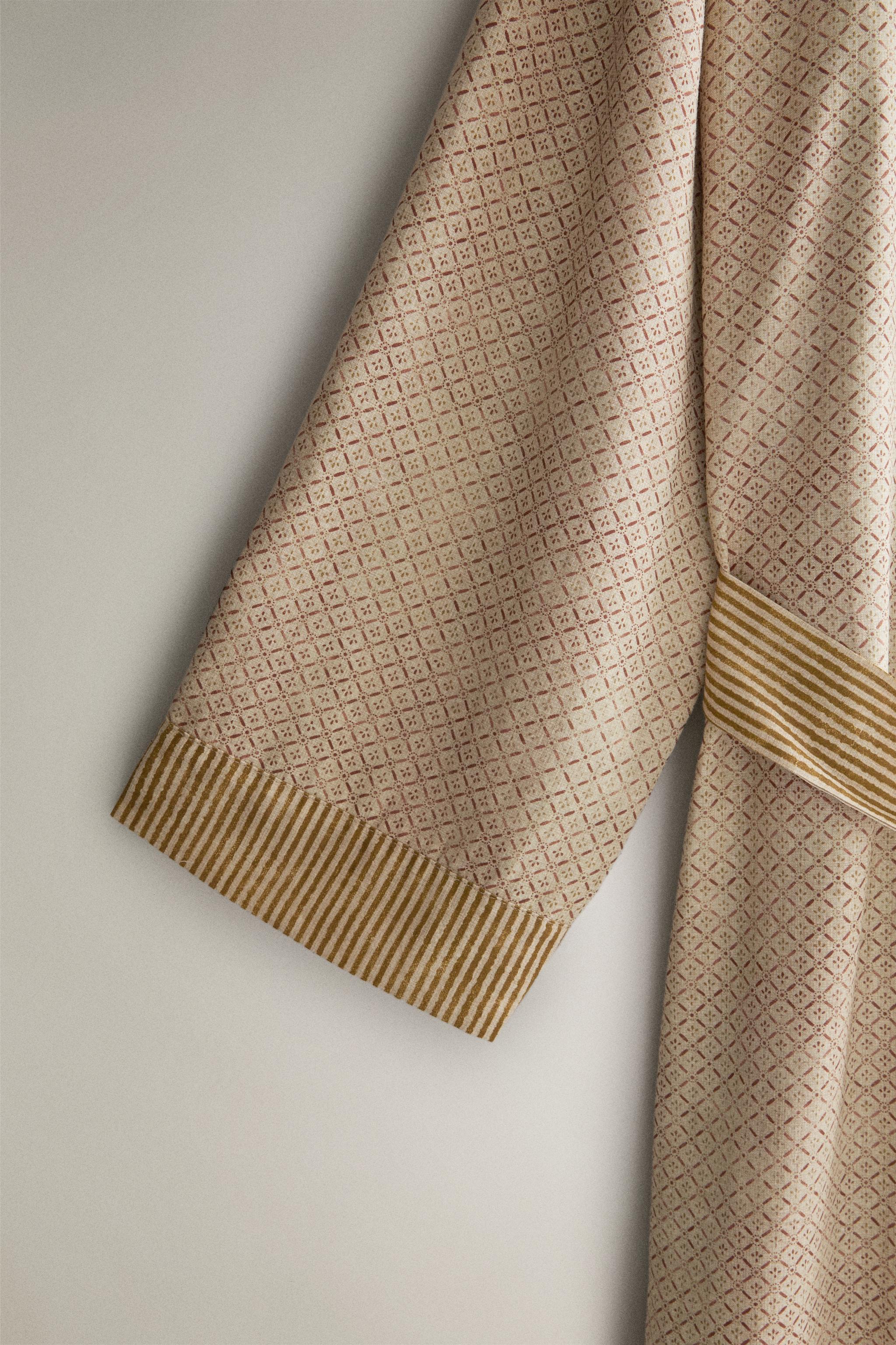 MIXED-PRINT ROBE | KATHARINE POLE — Beige