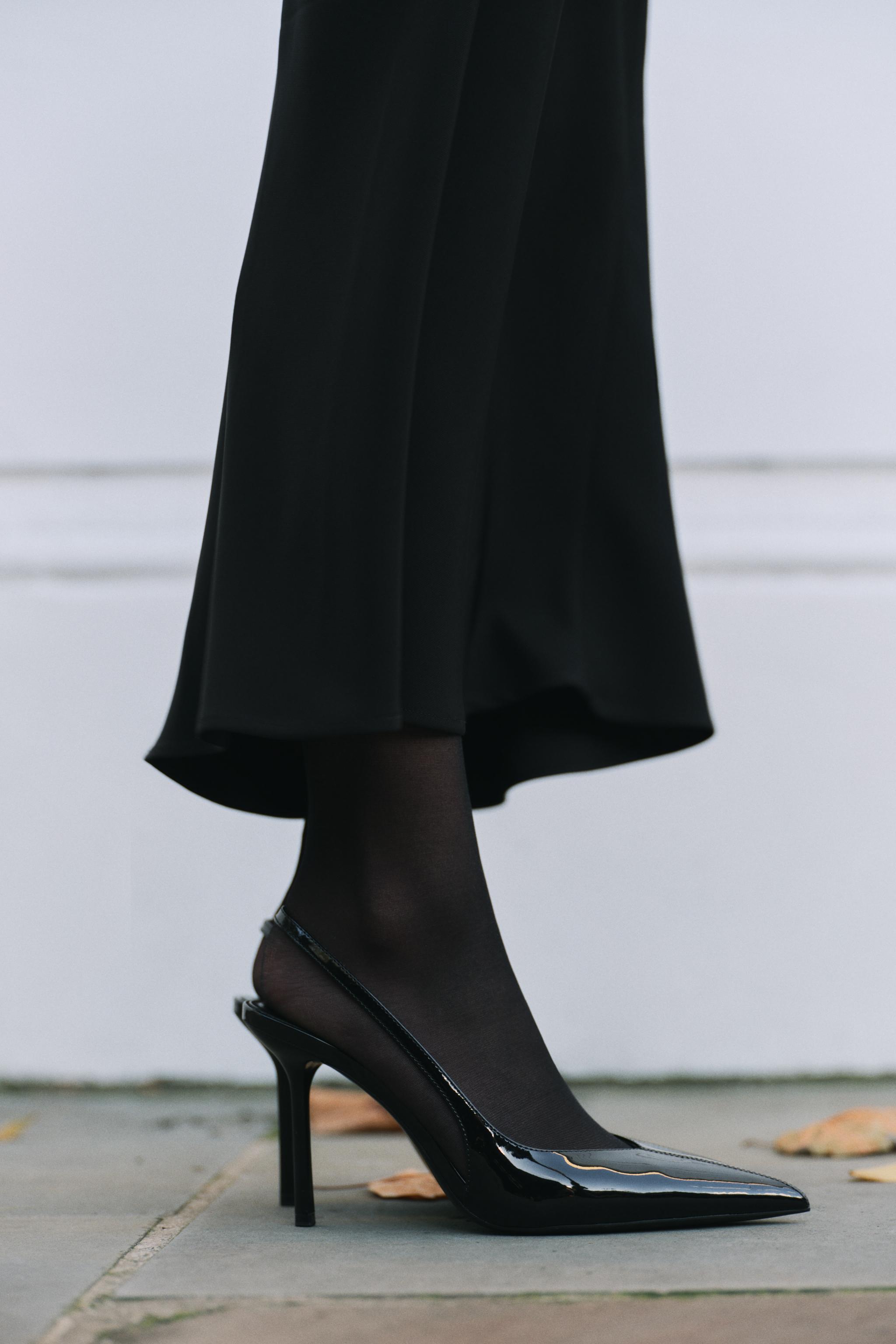 【ZARA】パテント風レザースリングバックシューズ| 3214/510/400 パテント風レザースリングバックシューズ - ブラック | ZARA