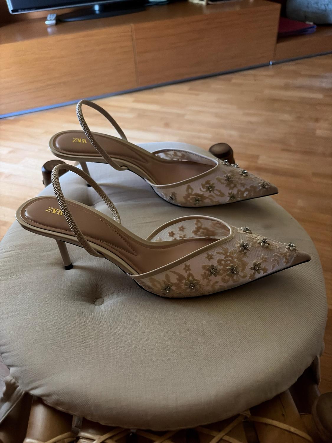 SHIMMERY MID-HEEL SLINGBACK SHOES - Image 2