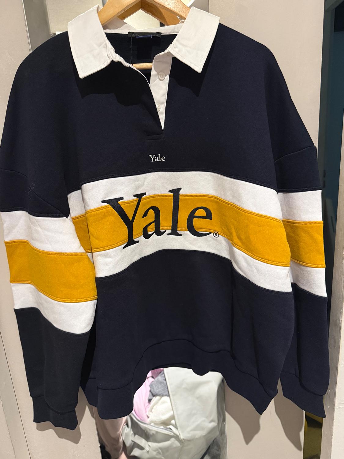 YALE™ POLO NECK SWEATSHIRT - Image 4