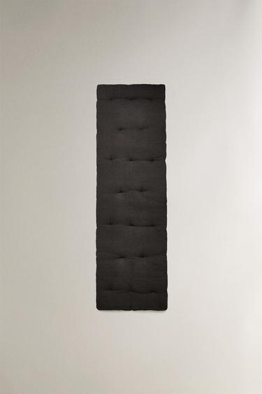 SURMATELAS COTON FRONCÉ - Marron foncé de Zara - Image 0