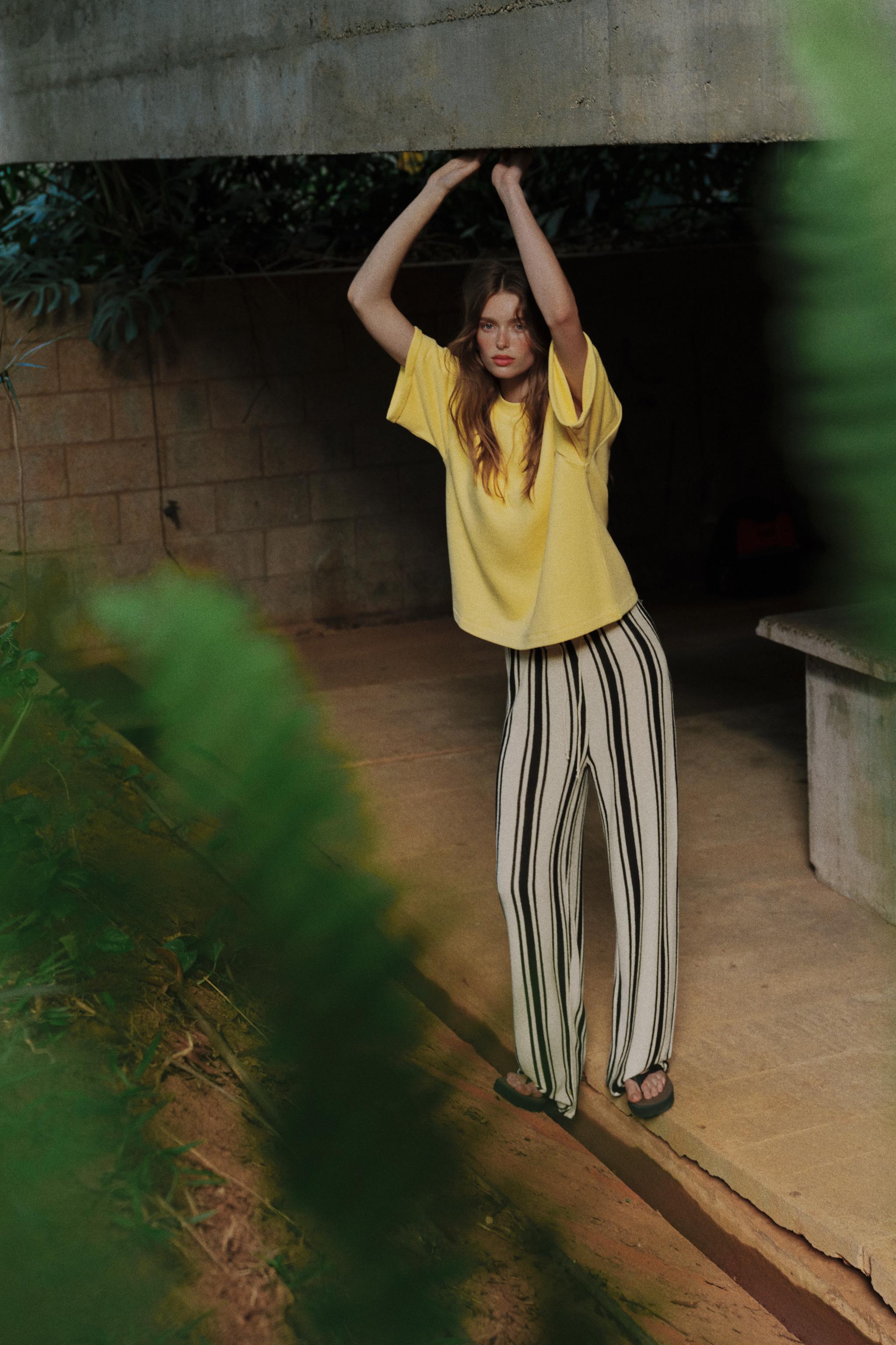 SHORT SLEEVE SWEATSHIRT — Yellow