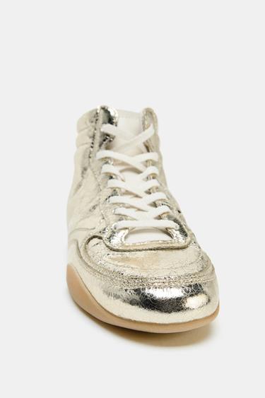 BOTTINES DE SPORT À EFFET MÉTALLISÉ - Or de Zara - Image 3