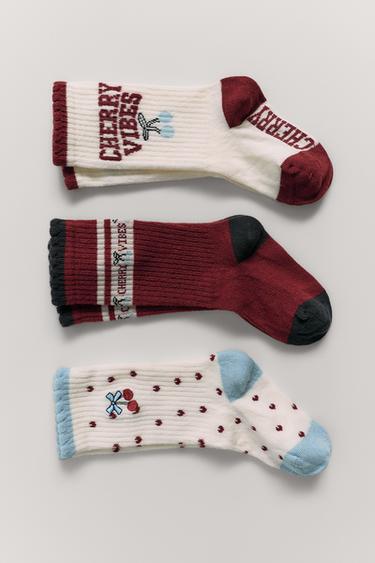 Zara THREE-PACK OF CHERRY AND TEXT SOCKS - Ecru