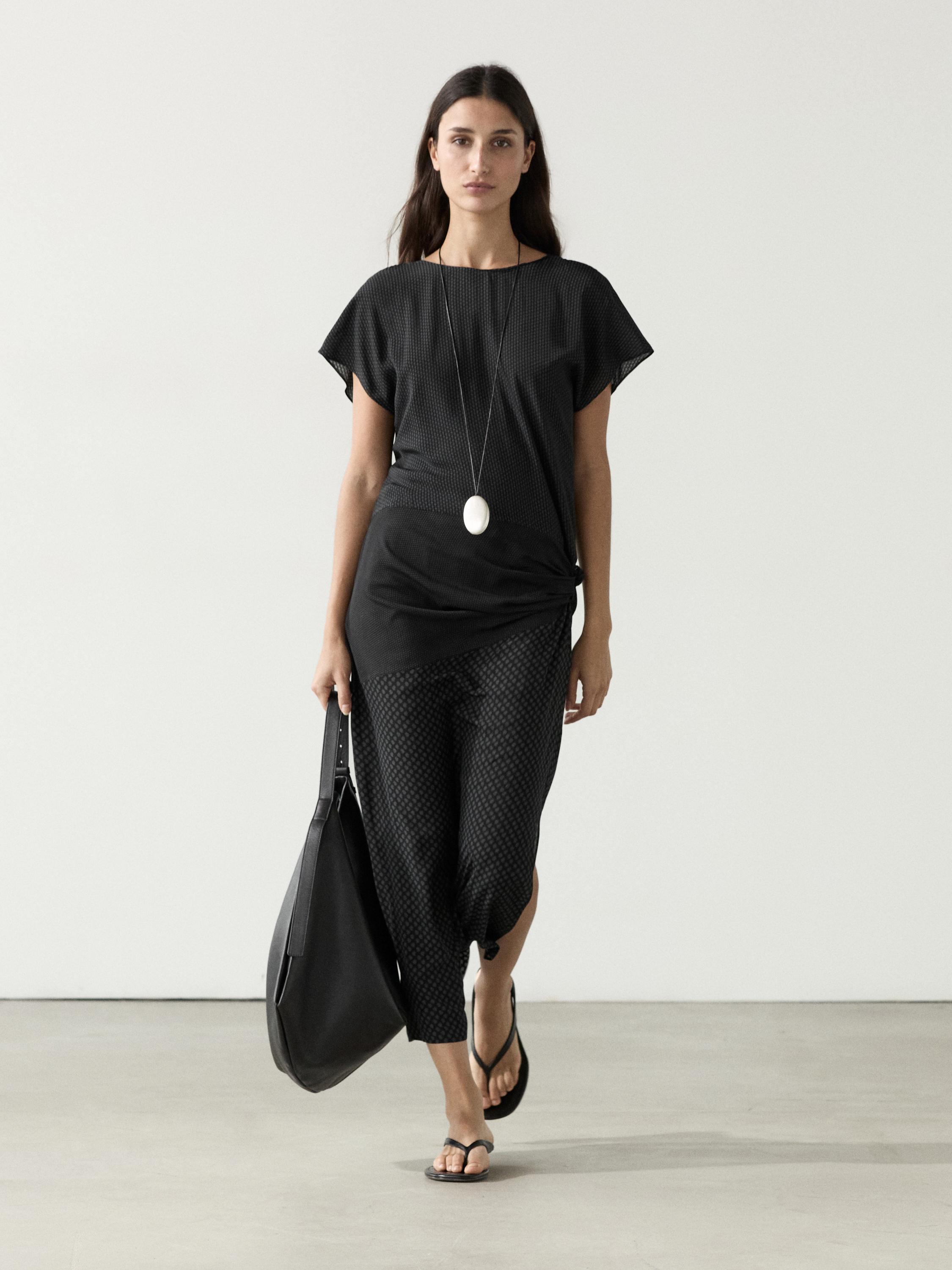 Long flowing printed dress with knot detail — Black