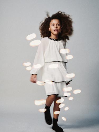 FLOWING DRESS WITH JEWEL FLOWER - Ecru by Zara