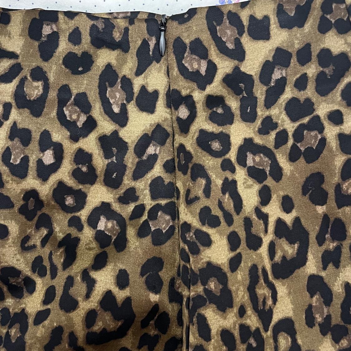 LEOPARD PRINT MINI SKIRT - Image 3