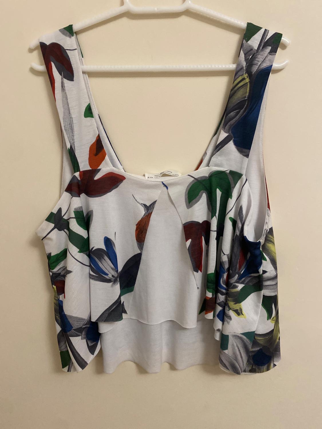 CAMISA DE VOLANTES CON ESTAMPADO - Image 2