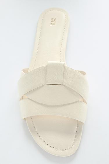 SANDALIA PLANA PIEL CRUZADA - Blanco Crudo de Zara