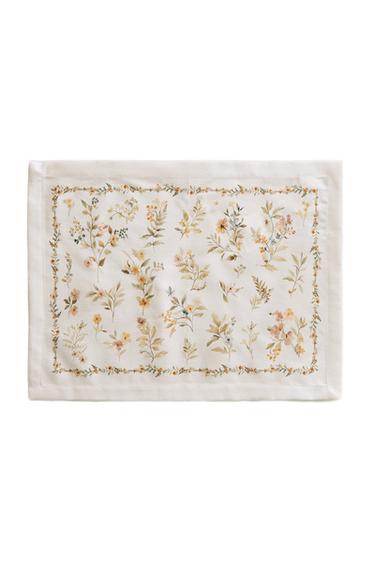 FLORAL PRINT RESIN-COATED PLACEMAT - Light green by Zara
