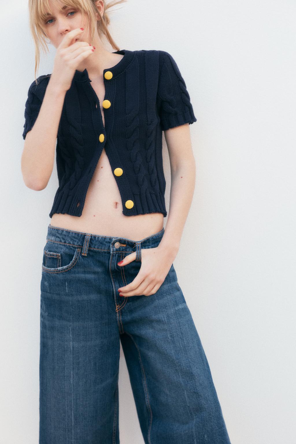 CONTRAST BUTTON KNIT JACKET
