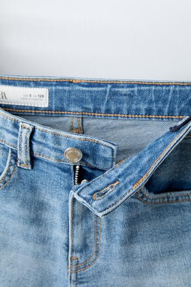 BERMUDA DENIM STRECH - Azul de Zara