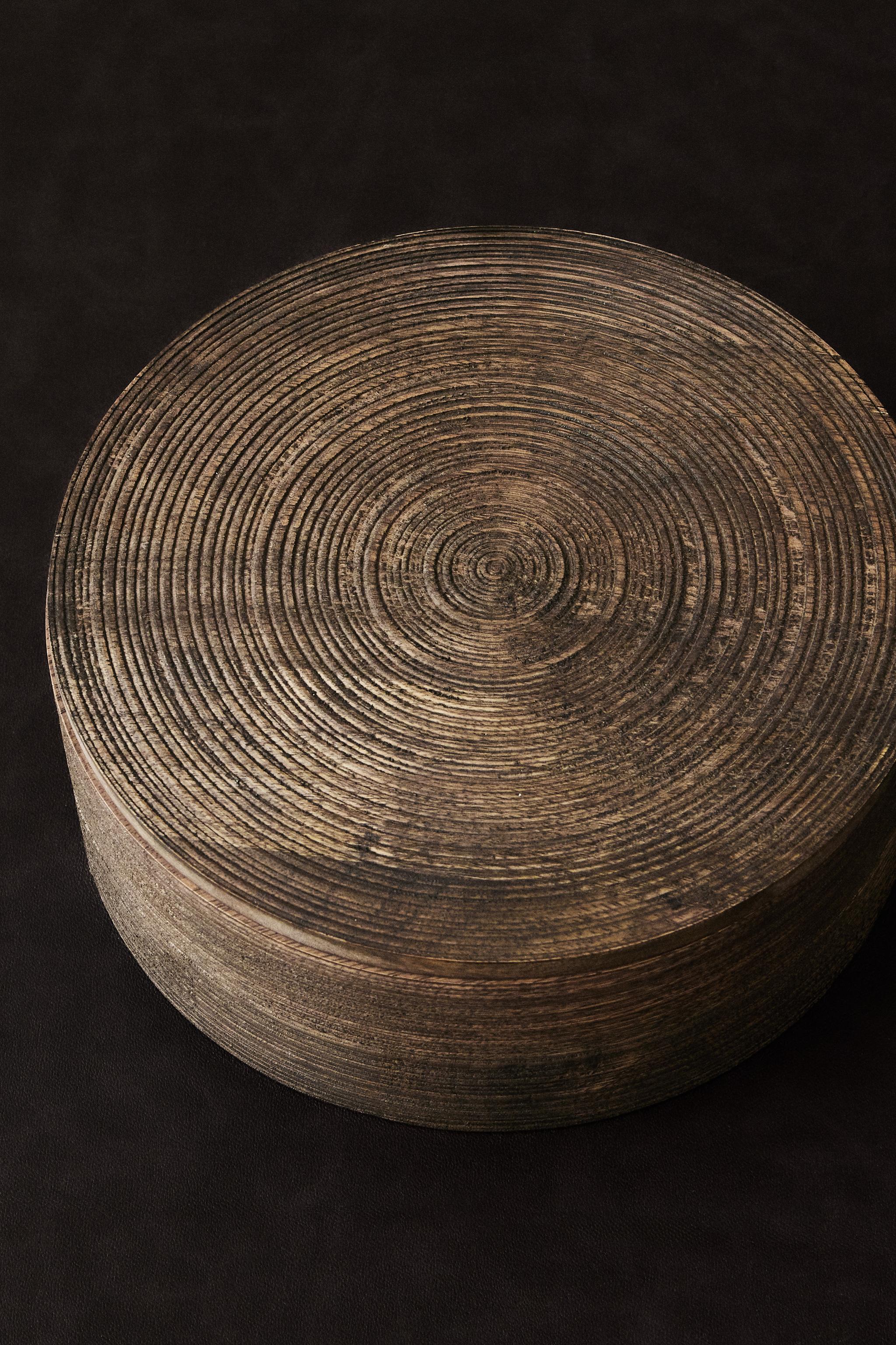 LARGE ROUND WOODEN BOX